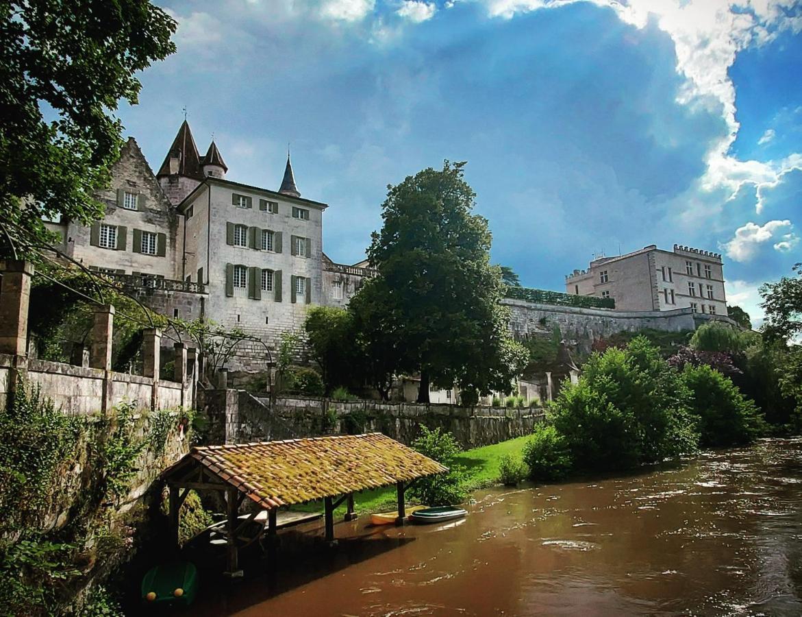 Chateau Des Senechaux, ブルデイユ エクステリア 写真