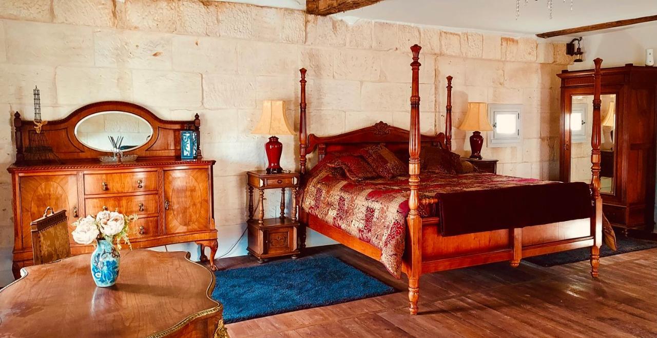 Chateau Des Senechaux, ブルデイユ エクステリア 写真