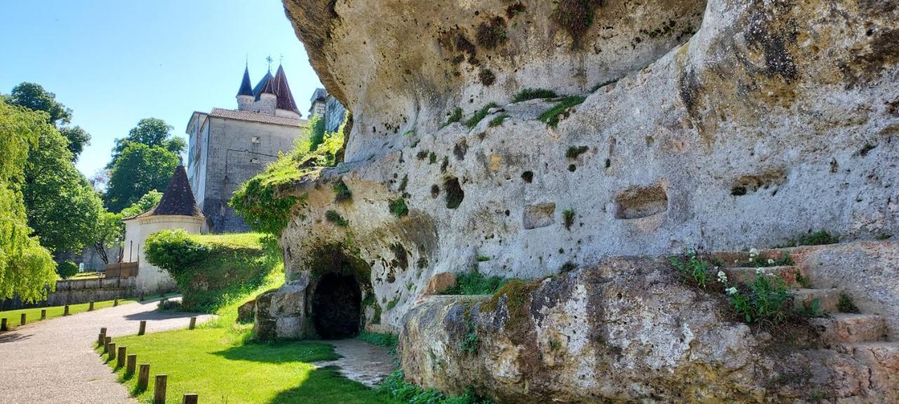 Chateau Des Senechaux, ブルデイユ エクステリア 写真