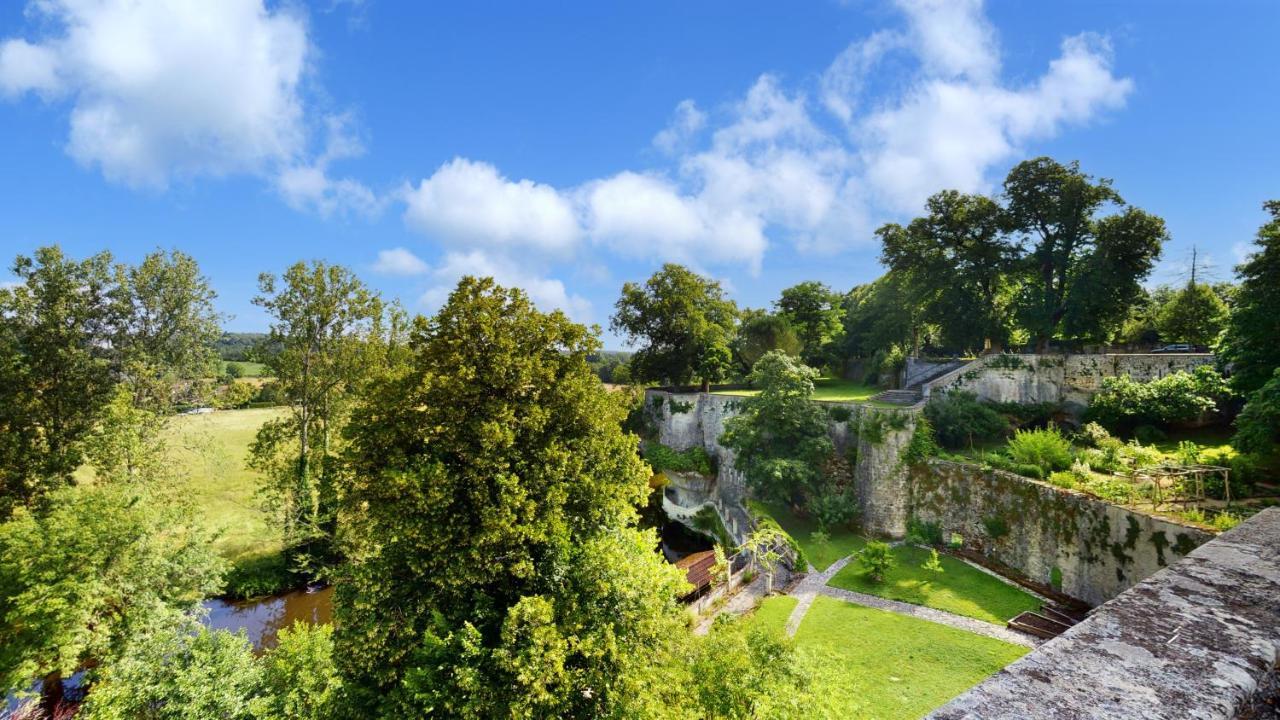 Chateau Des Senechaux, ブルデイユ エクステリア 写真