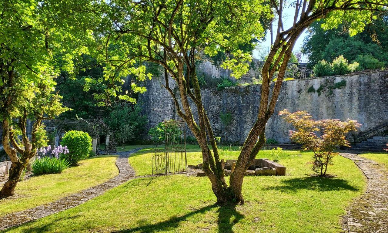 Chateau Des Senechaux, ブルデイユ エクステリア 写真
