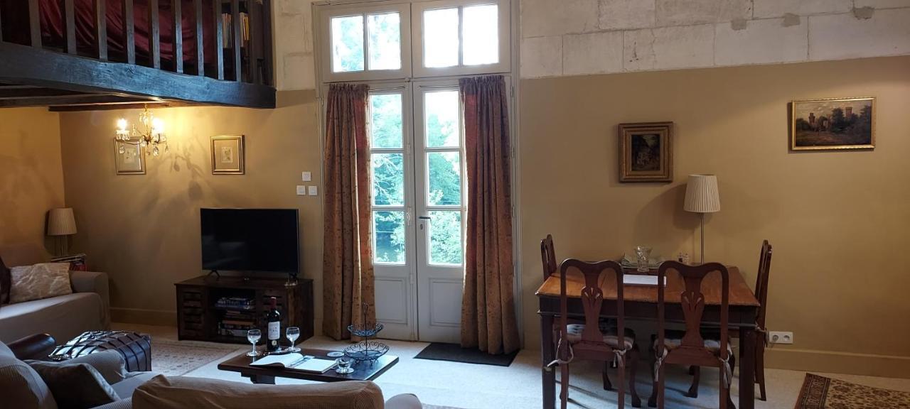 Chateau Des Senechaux, ブルデイユ エクステリア 写真